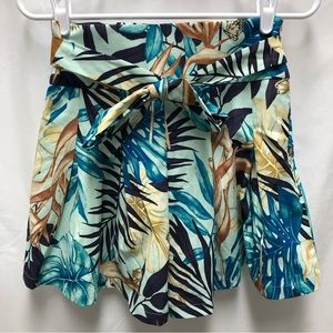 SHEIN tropical print belted pleated wide leg shorts | Multicolor | Medium
